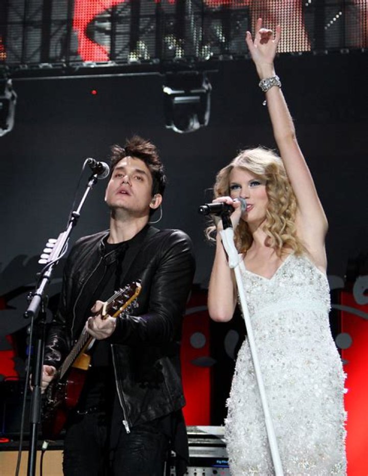 Taylor Swift On John Mayer Before ‘Dear John’ In Minneapolis: Video – Hollywood Life