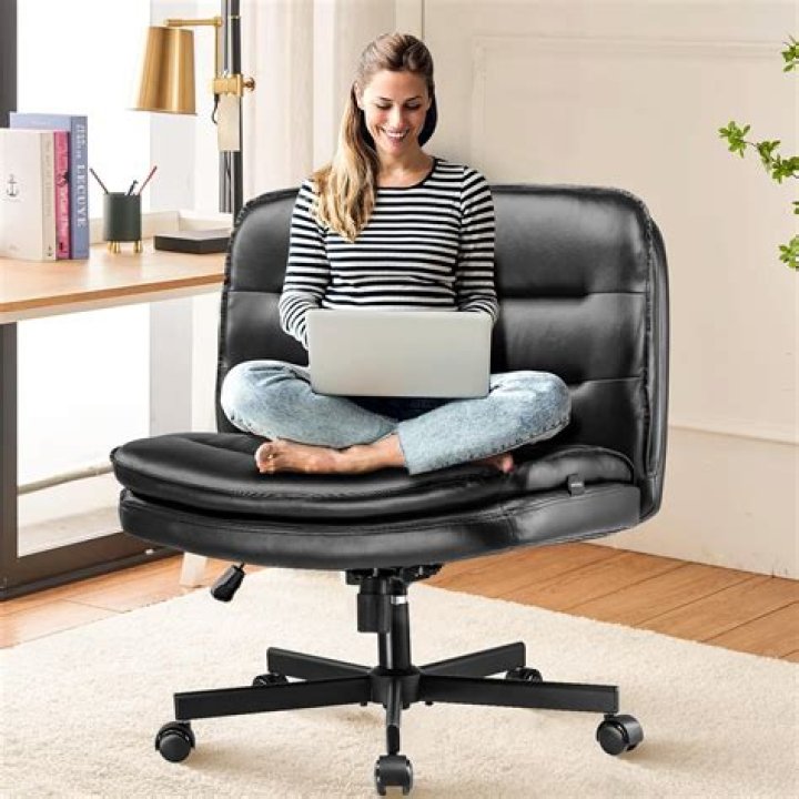 This Comfy Desk Chair With Over 5k Reviews Will Make Working From Home Easier & It’s On Sale For Under $115