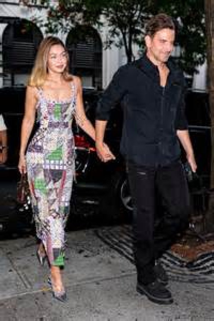 Tyler Cameron Recalls Only Having $200 & Having To Ask Parents For Money While Dating Gigi Hadid In 2019