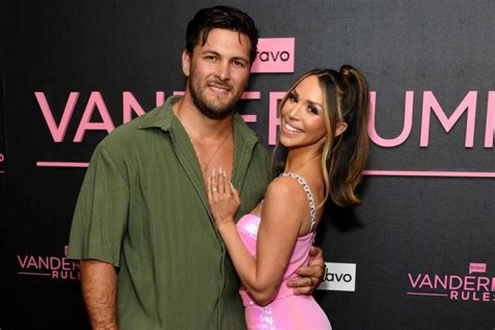 ‘Vanderpump Rules’ Star Scheana Shay Makes Out With Robby Hayes After Lusting Over Adam Spott