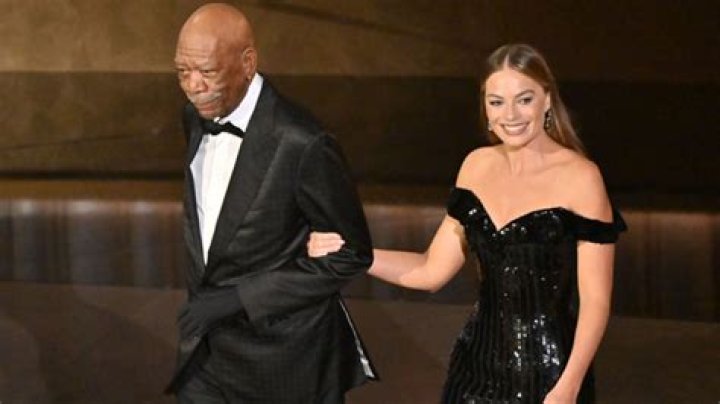 Why He Wore A Glove For Oscars 2023 – Hollywood Life